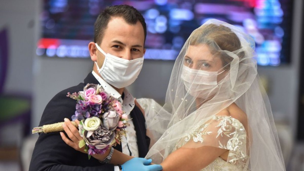 Corona günlerinde aşk: Düğünlere coronavirüs tedbirleri