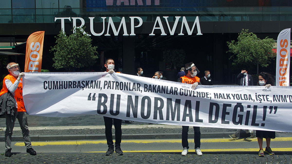 Trump AVM'nin önünde 'normalleşme' protestosu