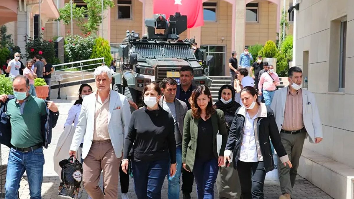 Gözaltındaki HDP'li 3 belediye başkanı serbest bırakıldı