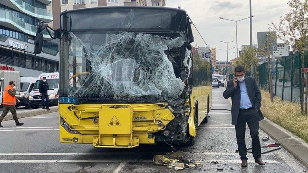 İstanbul'da İETT otobüsü ile tanker çarpıştı: 7 yolcu yaralandı