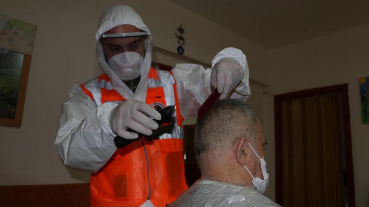 Kartal Belediyesi'nden evde bayram tıraşı hizmeti