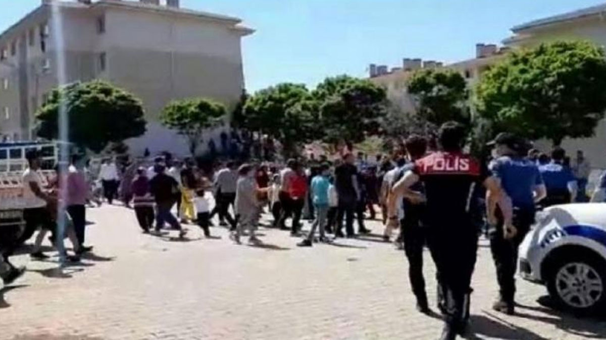 Keşan'da site bahçesinde alkol alan vatandaşlara polis müdahalesi