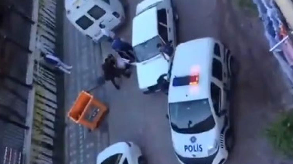 Zeytinburnu'nda polisten 18 ve 19 yaşındaki gençlere şiddet: Emniyetten "kademeli güç" açıklaması