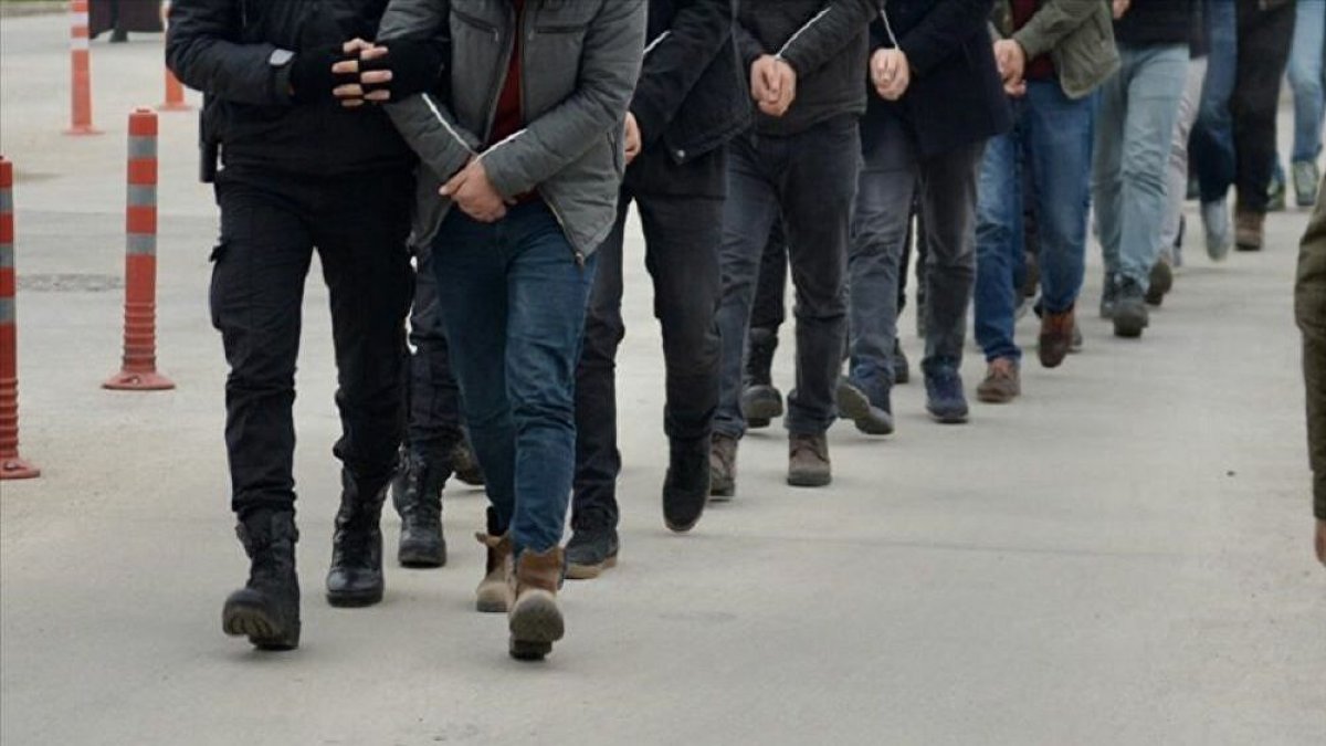 İstanbul'da FETÖ operasyonu: 98’i muvazzaf asker, 118 kişiye gözaltı kararı