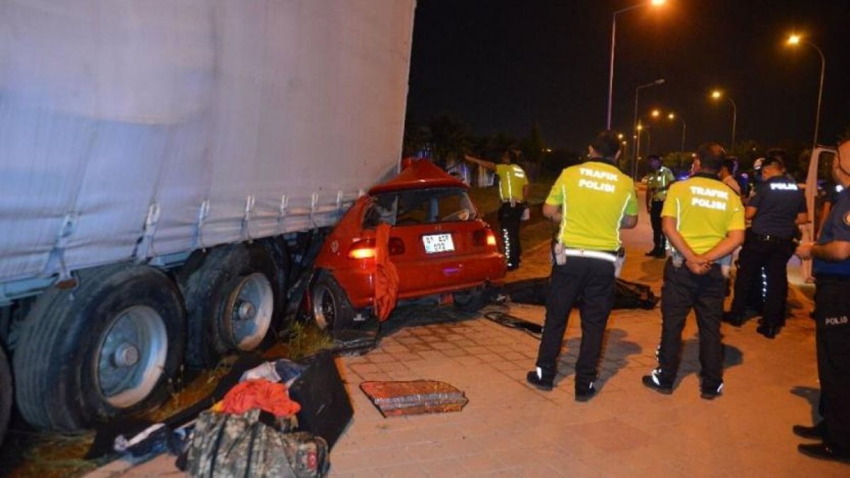 Adana’da trafik kazası: 2 kişi hayatını kaybetti