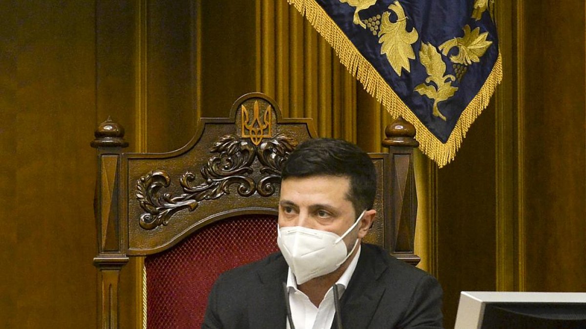 Ukrayna Devlet Başkanı karantinayı ihlâl etti, para cezası kesildi