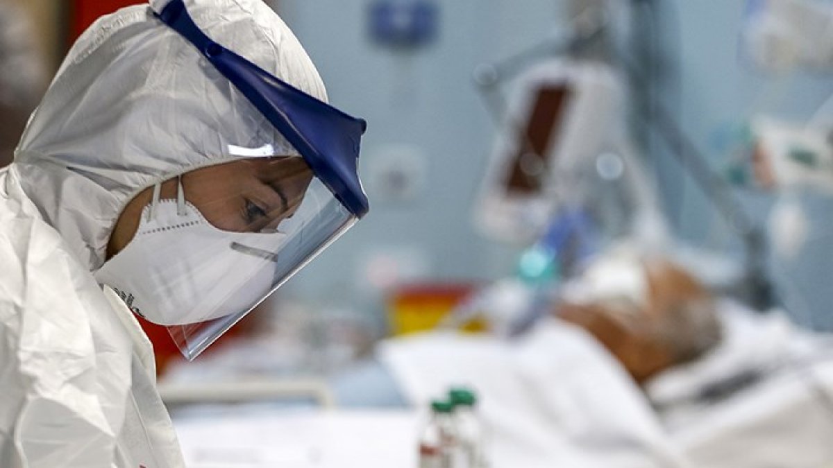 Eylül ayında koronavirüse yakalanan sağlık çalışanı sayısı 693'e ulaştı