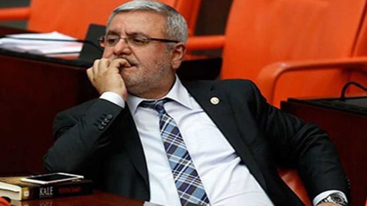 AKP'li Metiner, 15 Temmuz günü 'kayıplara karışan' bakanı açıkladı