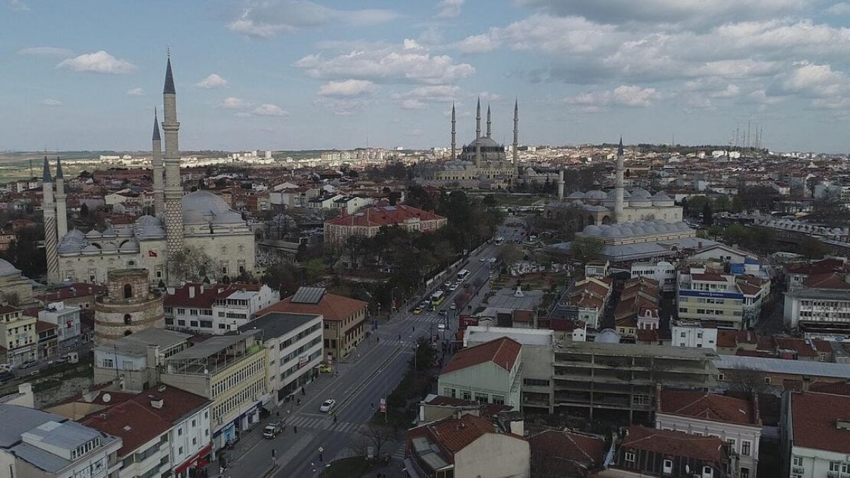 Edirne'de camilerden uyarı anonsları yapıldı