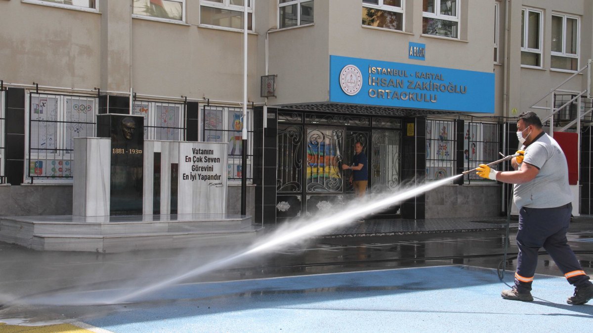CHP'den okulların açılmasıyla ilgili kritik açıklama