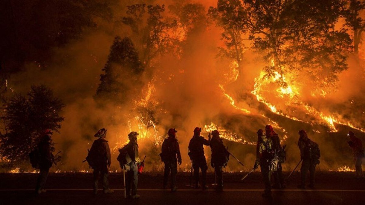 Endonezya'da yangınlar için yapay yağmur yağdırılacak