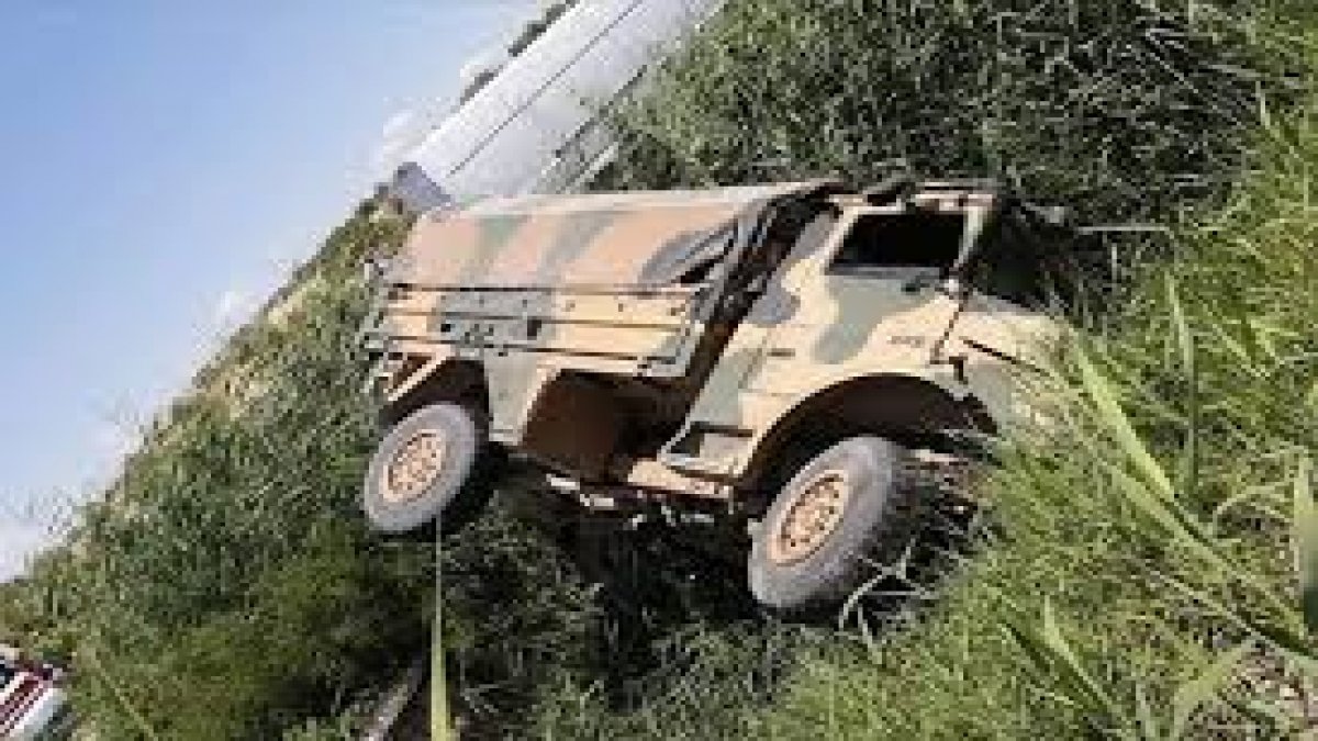 Gaziantep'te askeri araç devrildi: 1'i ağır 5 asker yaralı
