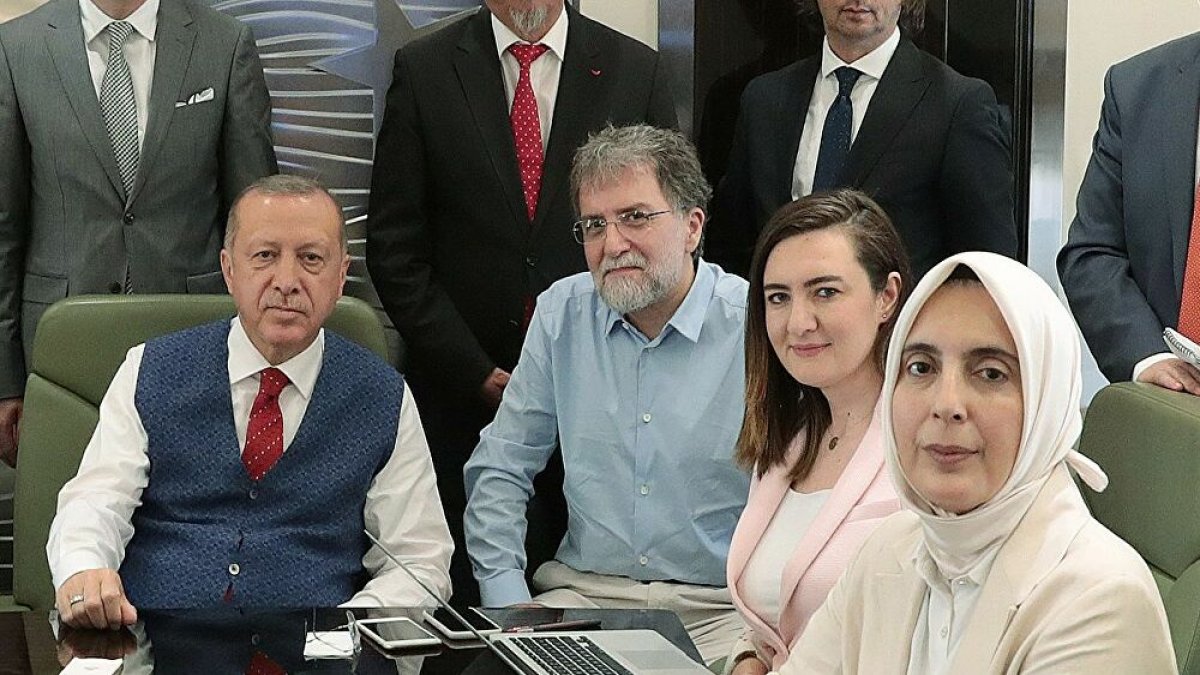 Ahmet Hakan’dan Özlem Zengin’e destek: Gerçekten de AK Parti’den önce bazı kadınların adı yoktu Türkiye’de