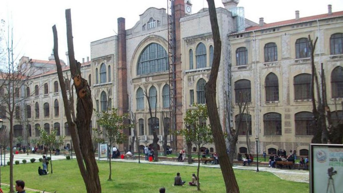 Marmara Üniversitesi'nde sınav sonuçları bir günde değişti