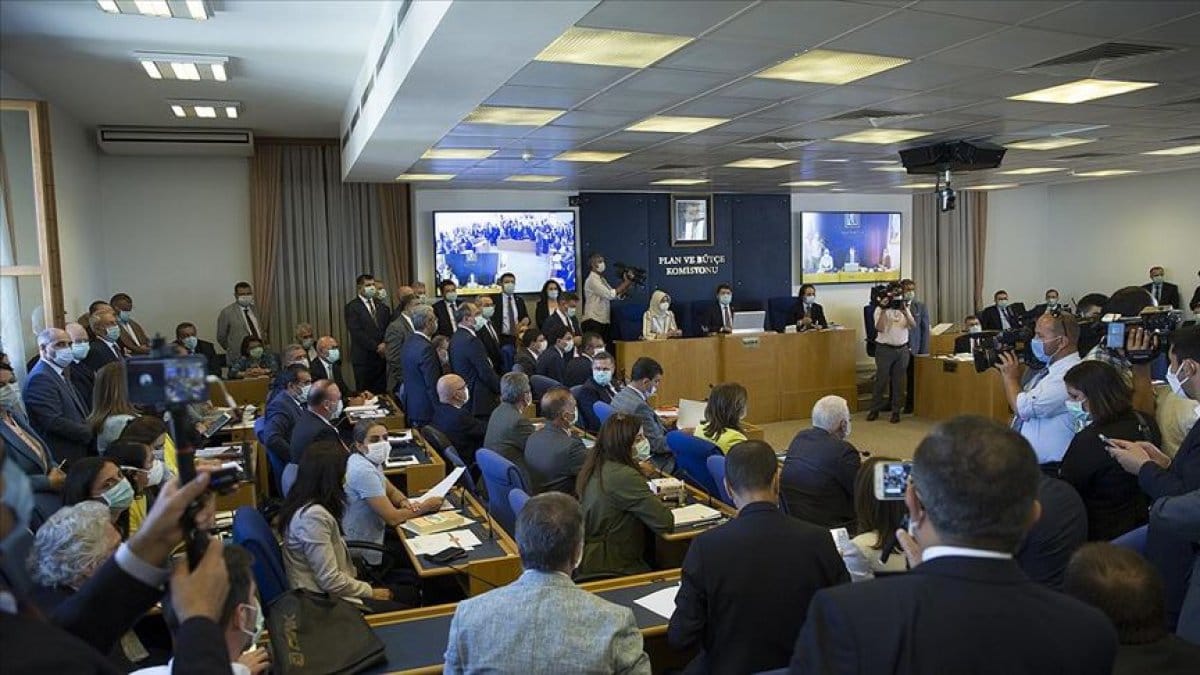 Meclis'te basına ağır sansür