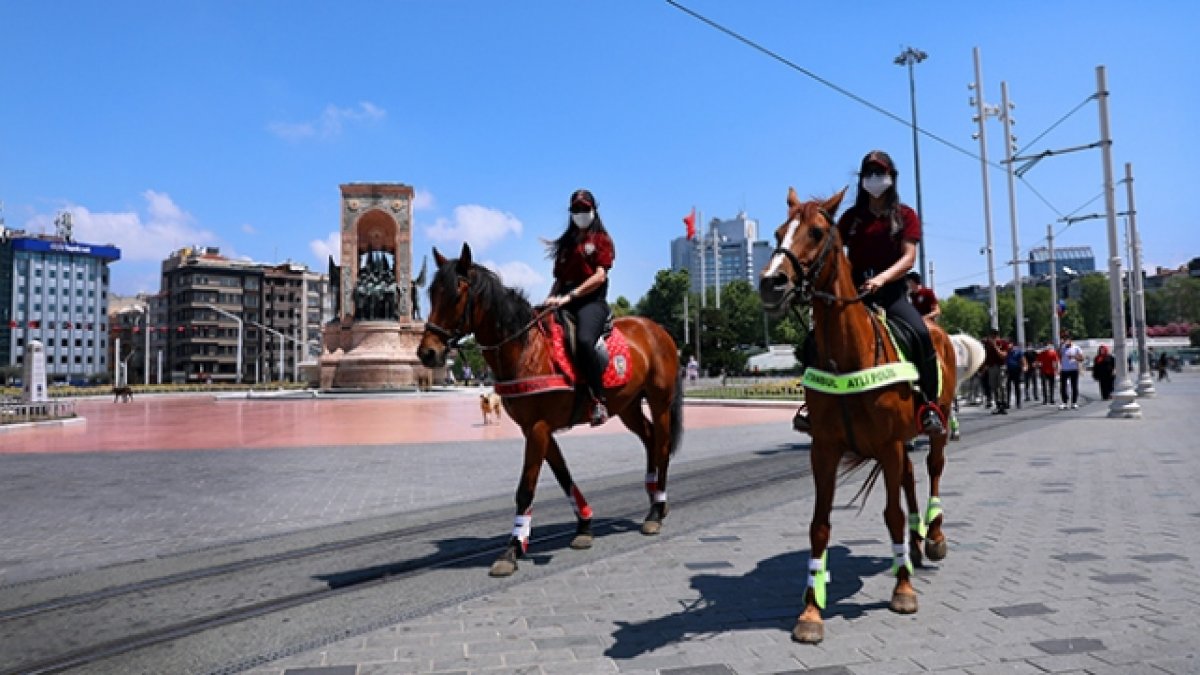 İstanbul'da atlı koronavirüs denetimi