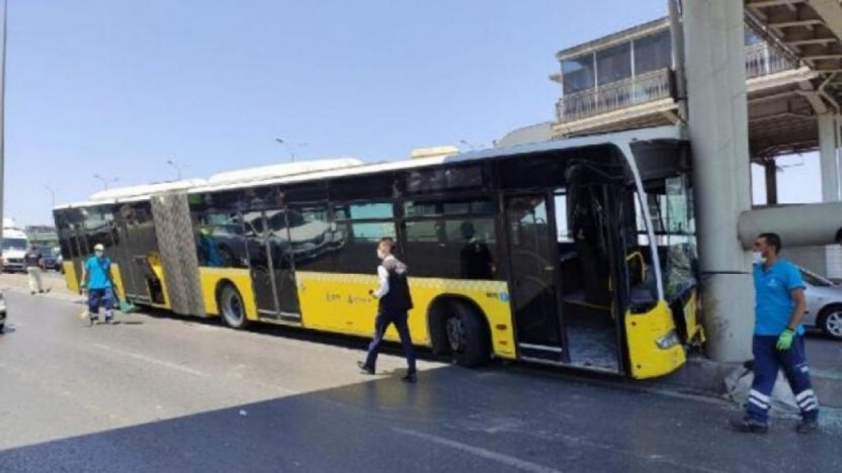 Beylikdüzü'nde İETT otobüsü kaza yaptı: 19 yaralı