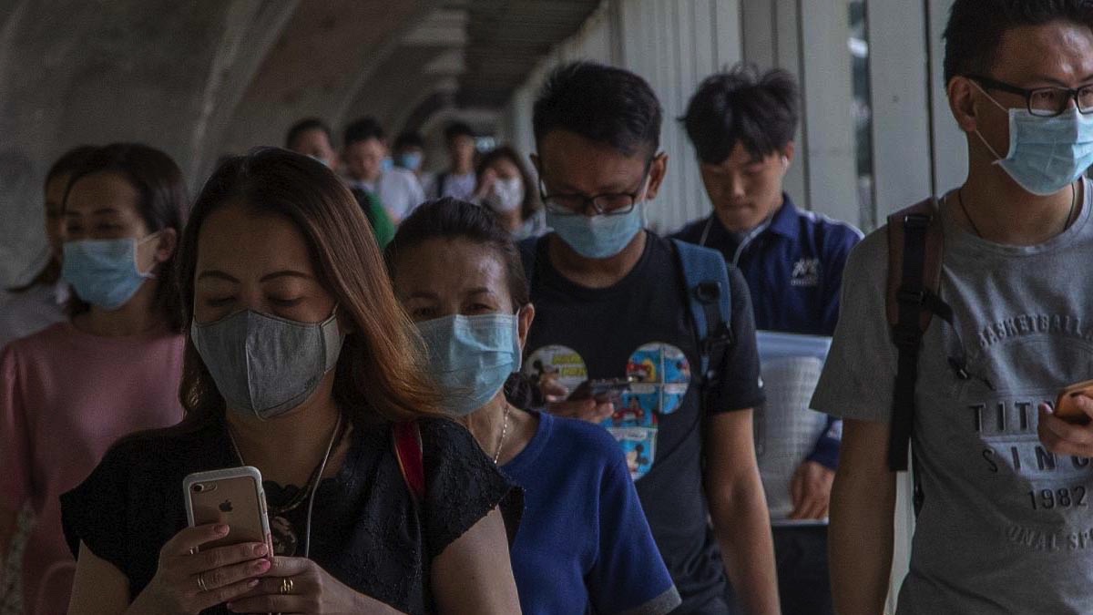 Nepal'de halka açık yerlerde maske takma zorunluluğu getirildi