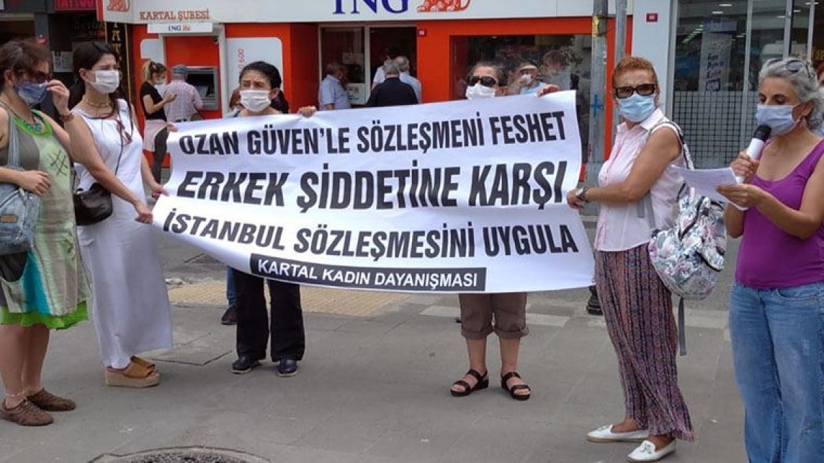 Ozan Güven ING önünde  protesto edildi
