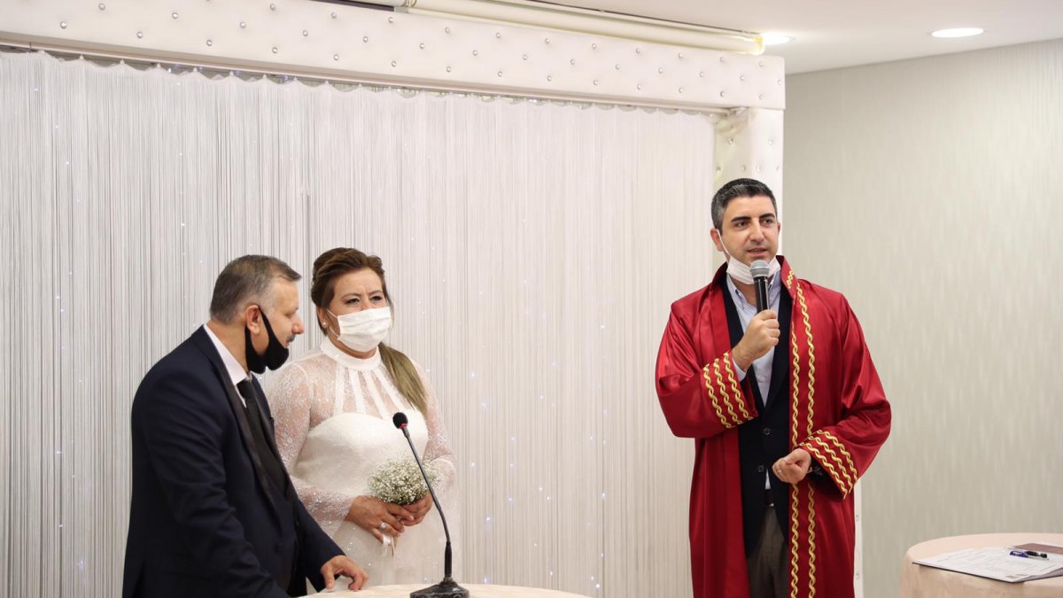 Başkan Gökhan Yüksel Kartallı Gazeteci Halil Topal’ın nikâhını kıydı