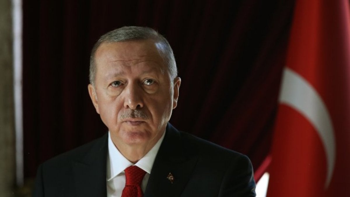 Erdoğan: MİT'in hedef alınması tesadüfi değil