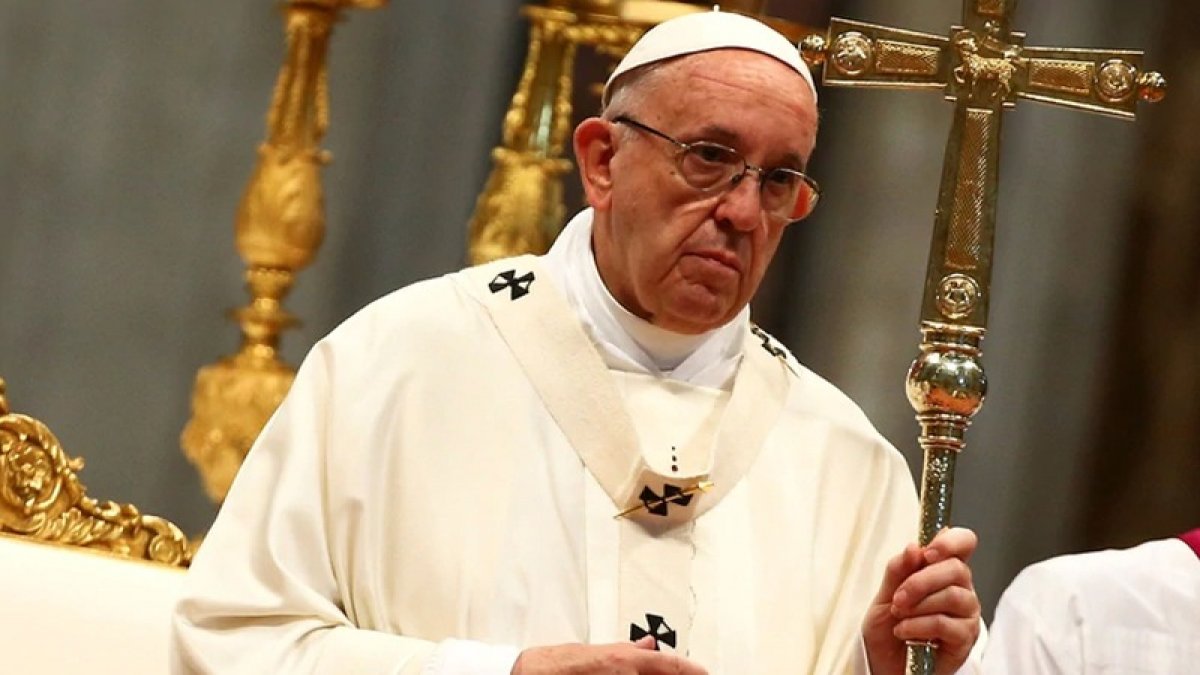 Papa eşcinsel birliktelikleri onayladı