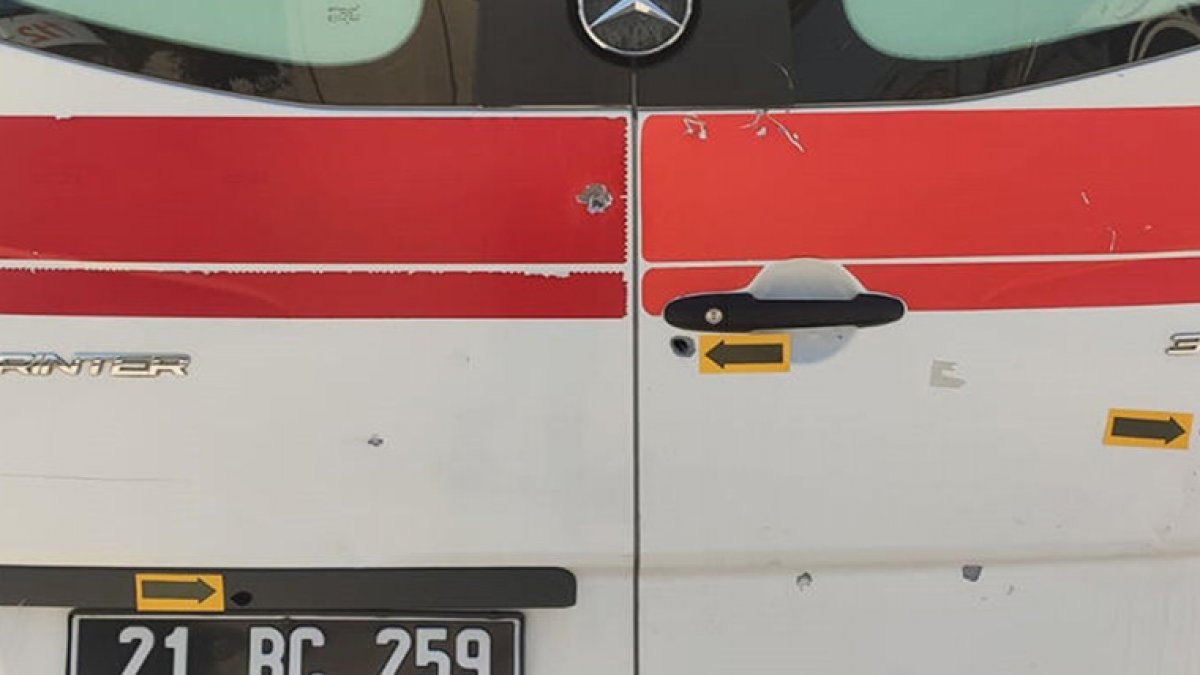 Diyarbakır'da ambulansa silahlı saldırı