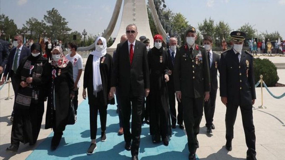 Erdoğan: Güçleri yetseydi seçilmiş tüm yöneticilerini katletmekten çekinmeyeceklerinden emin olunuz