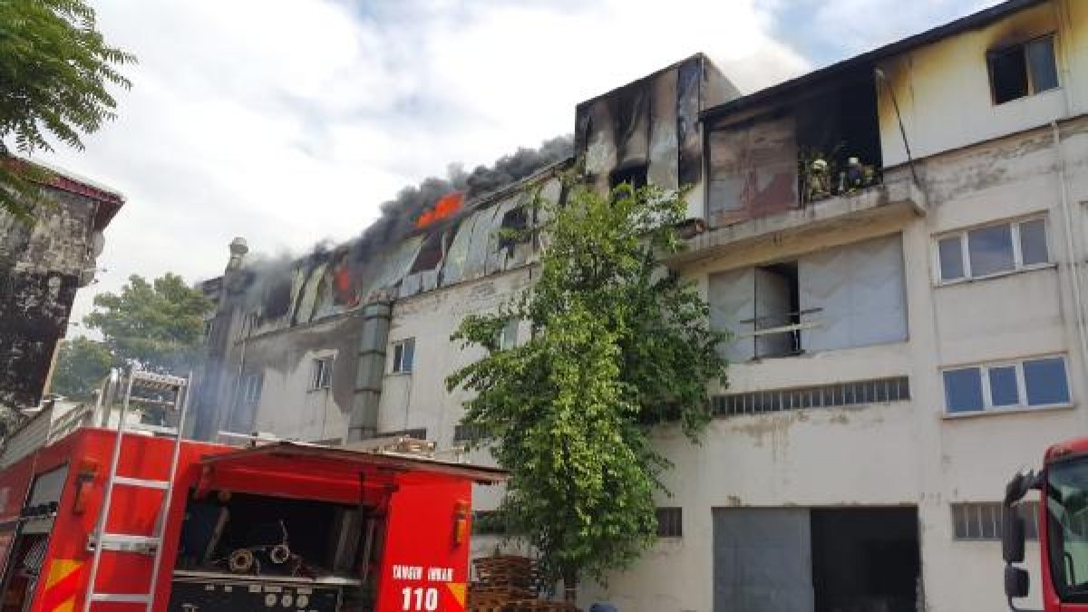 Bursa'da tekstil fabrikasında yangın kontrol altına alındı