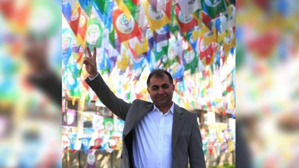 Yerine kayyum atanan HDP'li Batman Belediyesi Eşbaşkanı gözaltına alındı