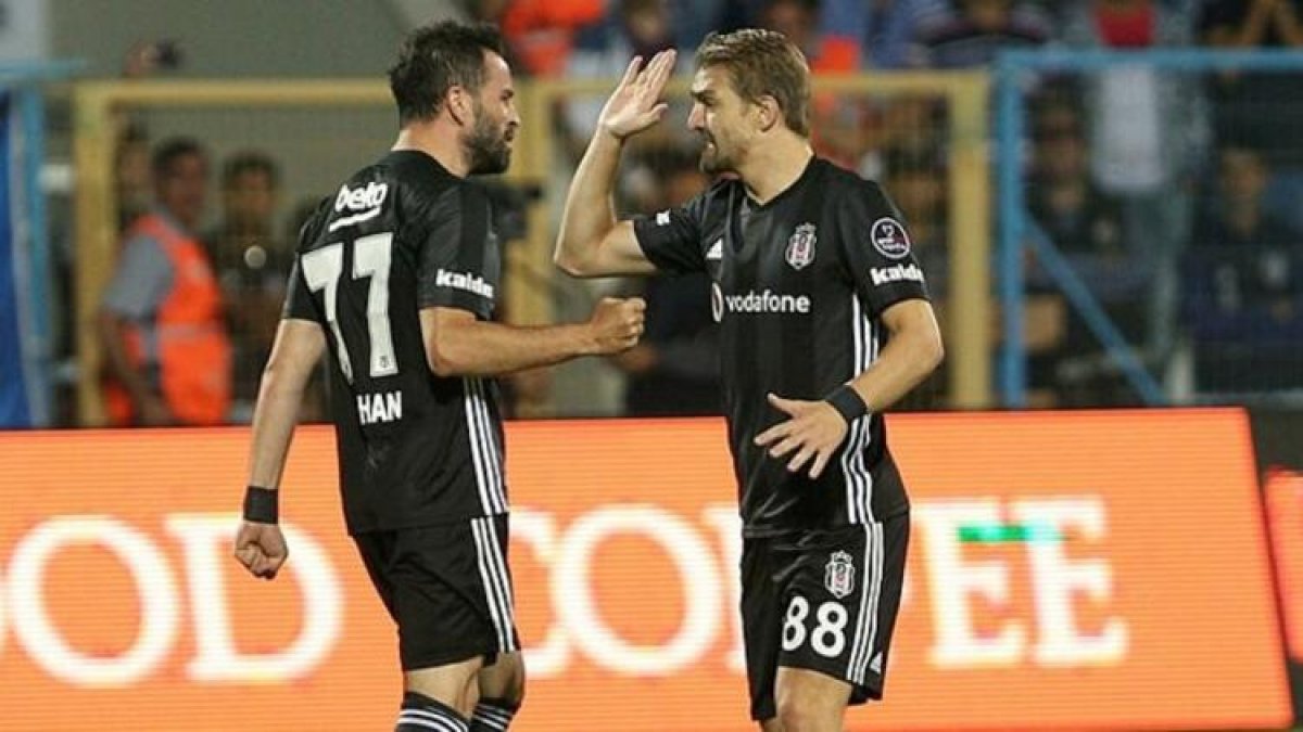 Caner Erkin ve Gökhan Gönül Beşiktaş'tan ayrılıyor