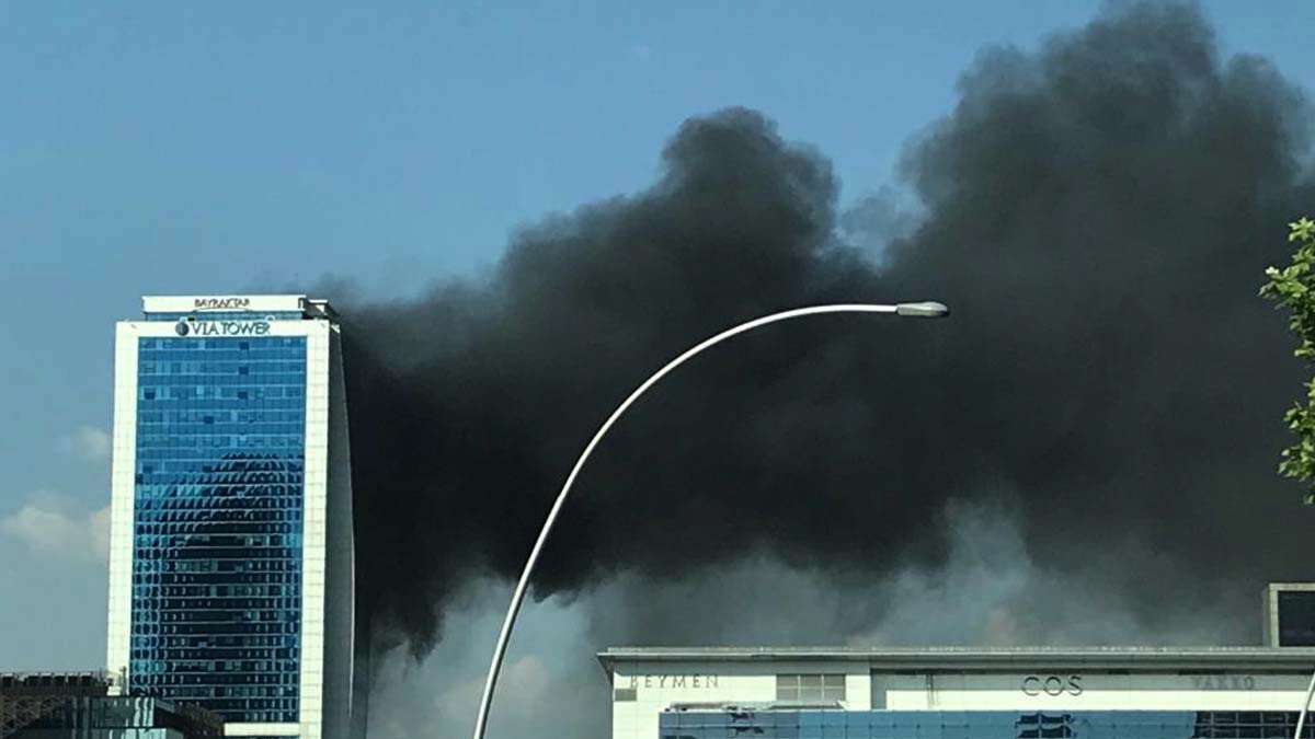 Ankara'da iş merkezinde yangın