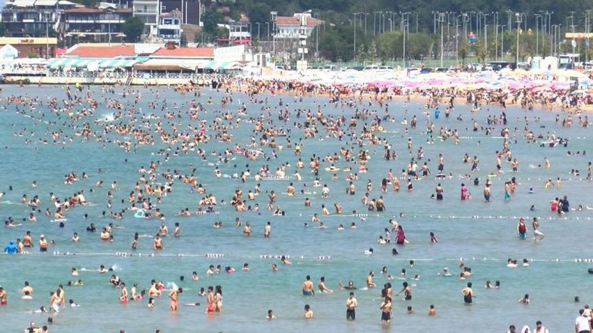 Bilim Kurulu üyesinden kritik açıklama: Yasaklar geri mi geliyor?