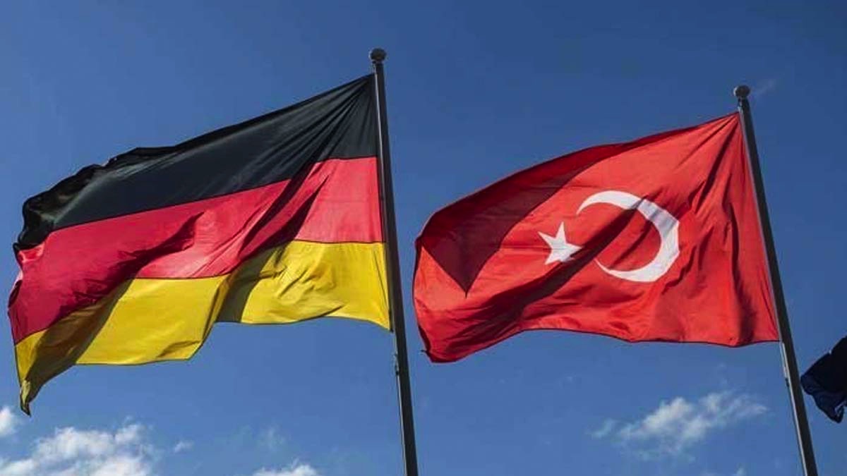 Almanya Türkiye'ye yönelik seyahat uyarısını kaldırdı