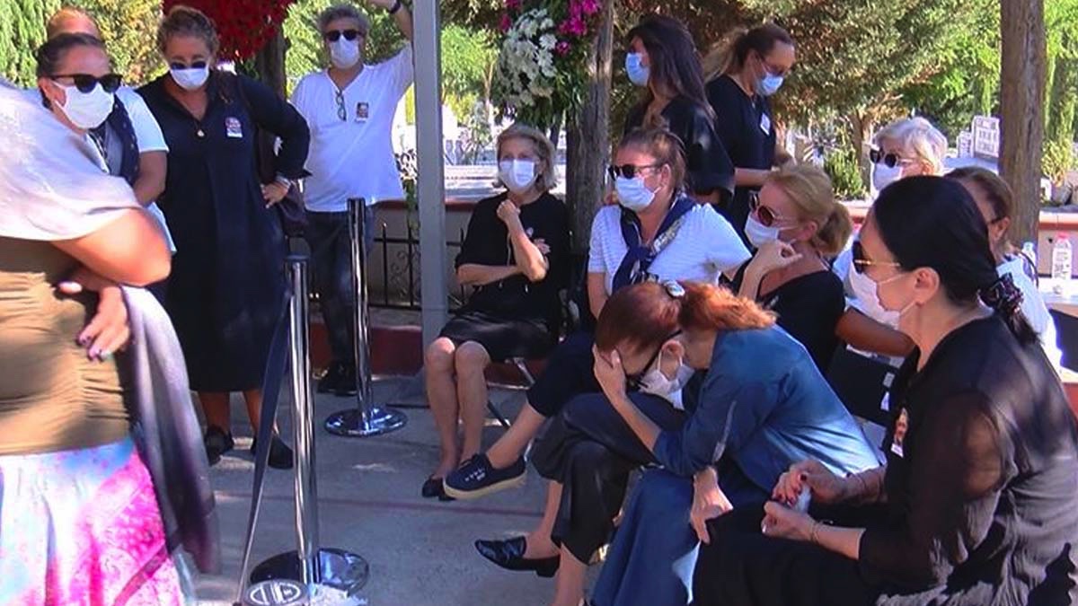 Hümeyra'nın oğlu Sadık Bigat son yolculuğuna uğurlandı