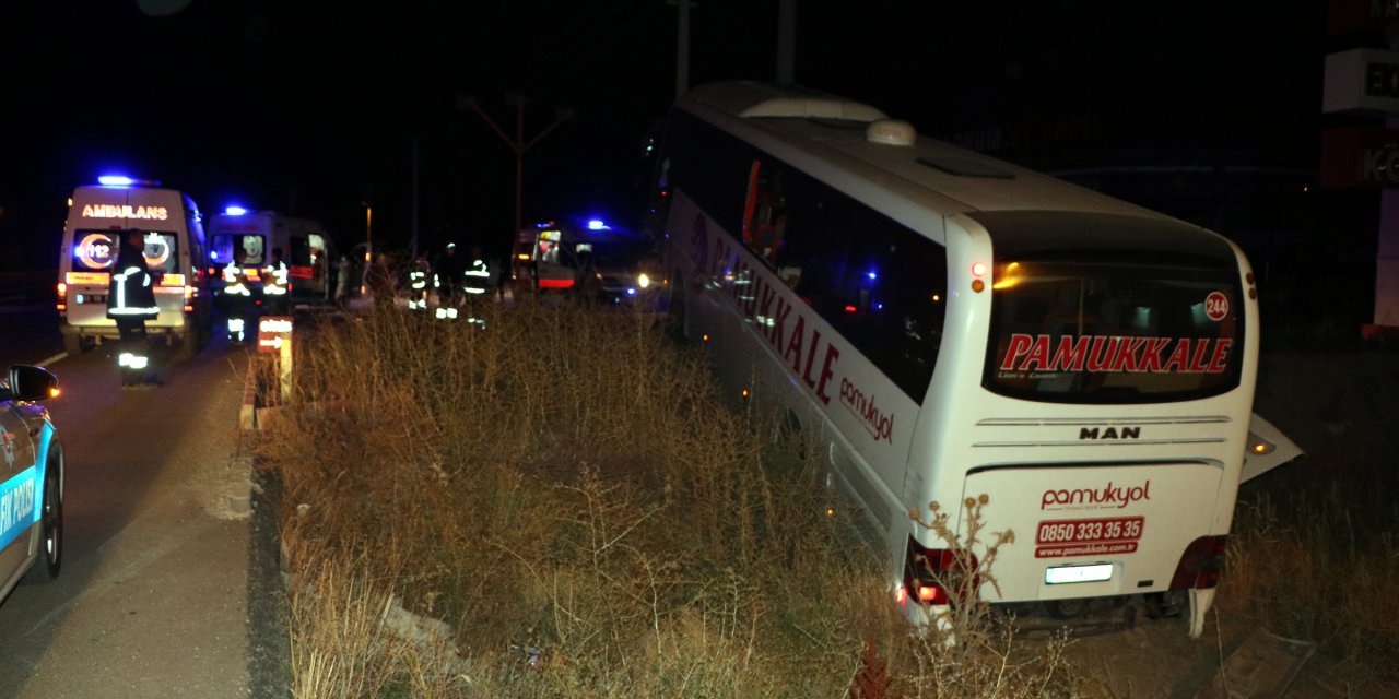 Yolcu otobüsü şarampole düştü: 30 yaralı