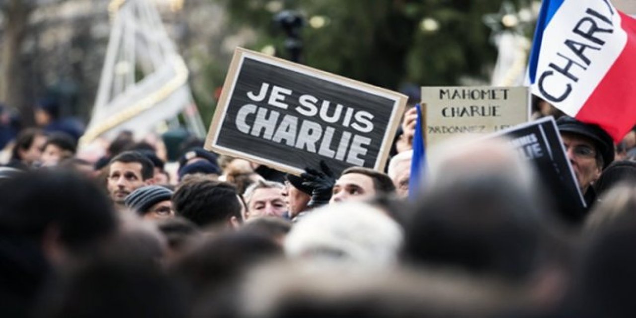 Charlie Hebdo yakınında bıçaklı saldırı: 2'si ağır 4 yaralı