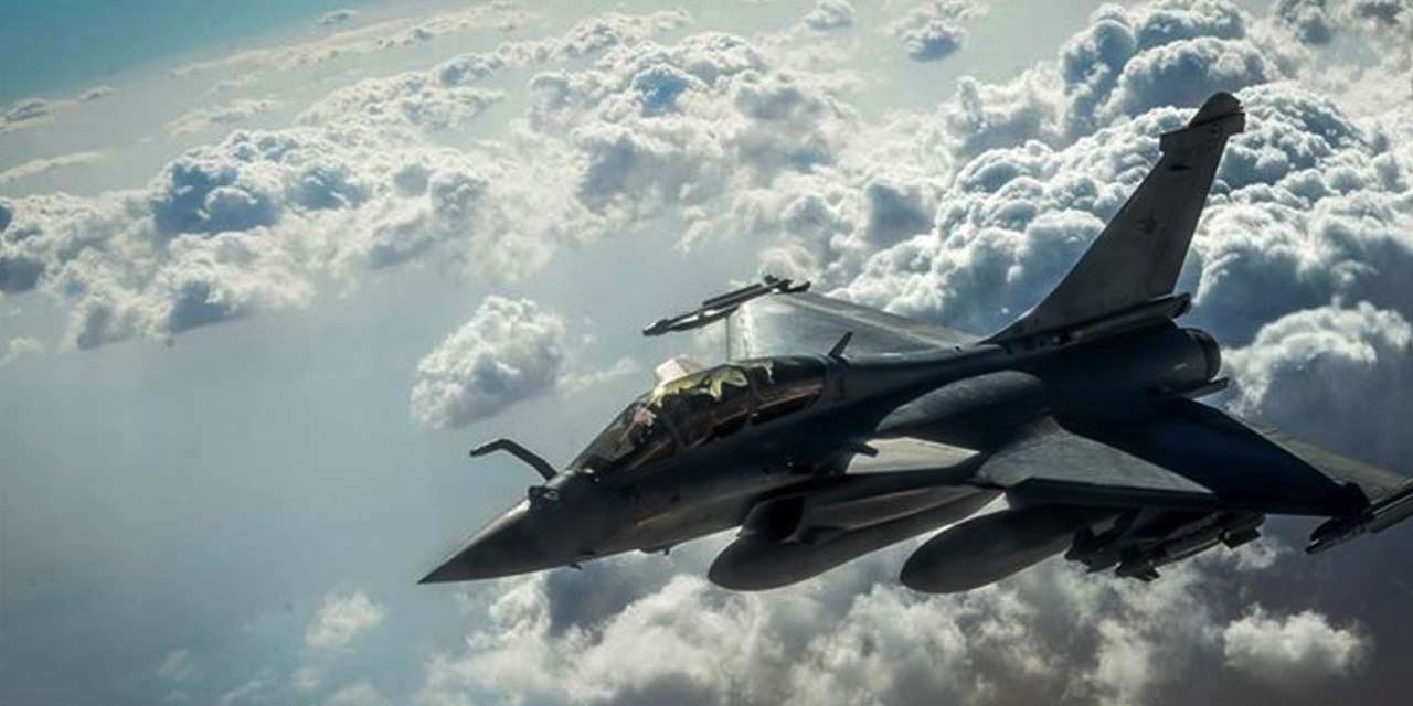 İran yolcu uçağı, İsrail savaş uçağının yaklaşması nedeniyle acil iniş yaptı