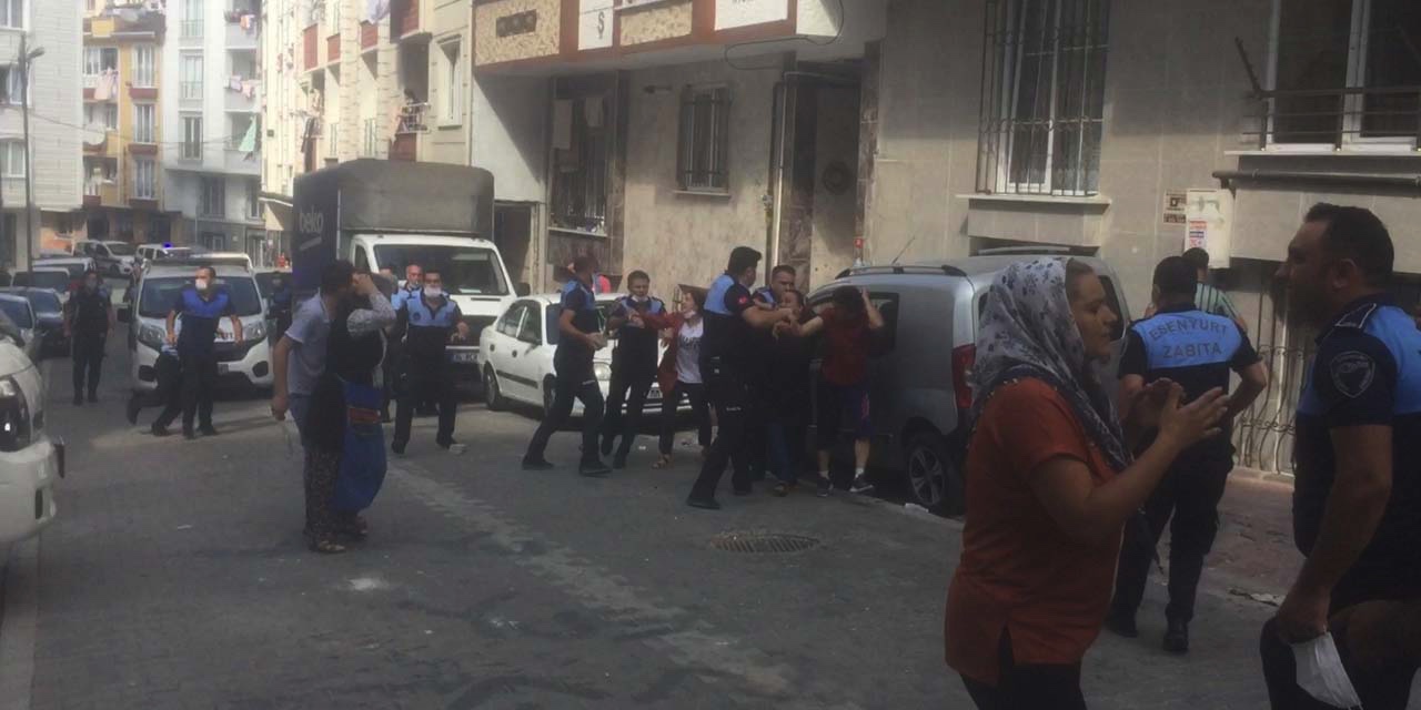 Zabıta ile seyyar satıcı arasındaki kavgada 7 kişi yaralandı