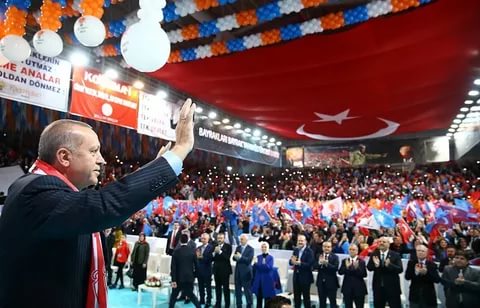 AKP'de her 4 başkandan 3'ü değişecek