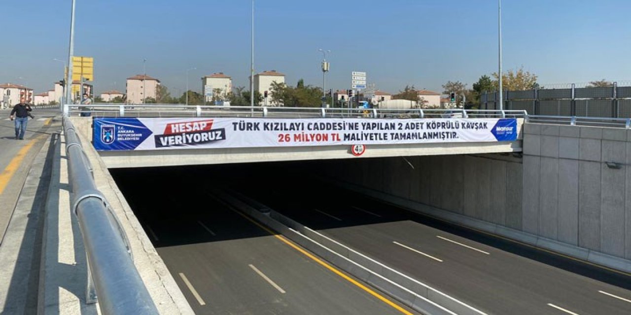 Mansur Yavaş'tan bir ilk daha: Köprü maliyetini pankartlarla duyurdu