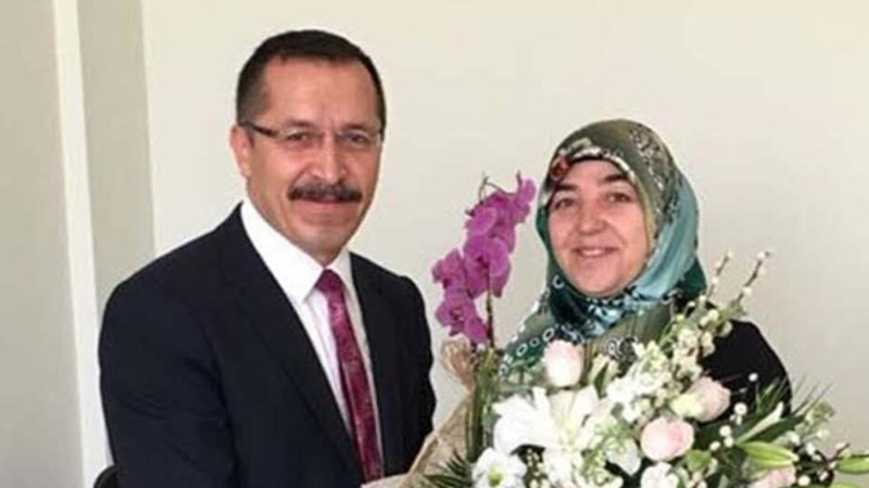 Eşini üniversiteye atayan ve terfi ettiren Pamukkale Üniversitesi Rektörü Hüseyin Bağ görevden alındı