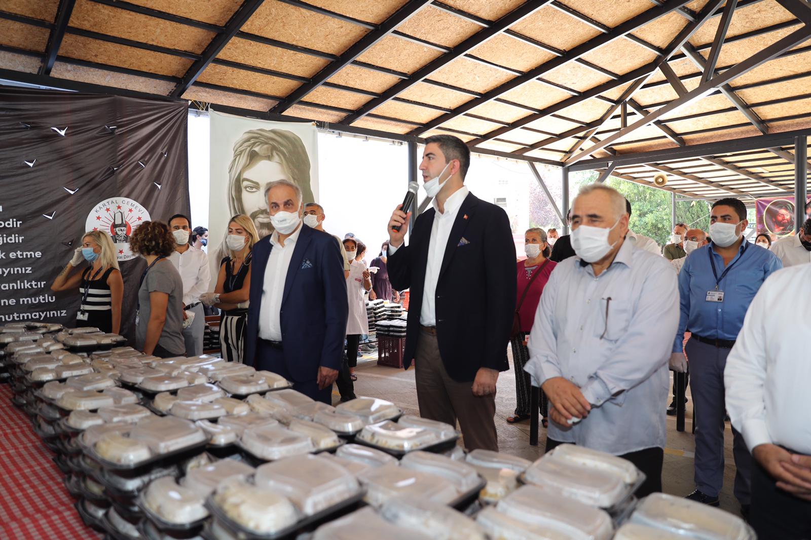 Kartal’da Muharrem Ayı dolayısıyla aşure dağıtımı gerçekleştirildi