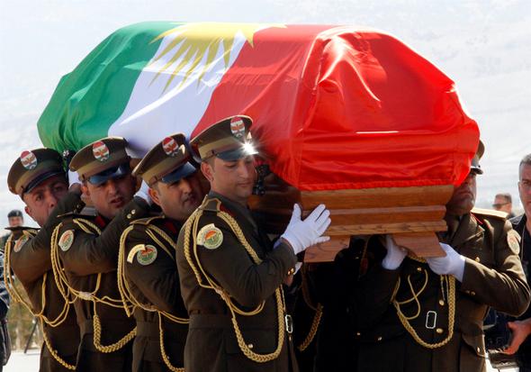 Eski Irak Cumhurbaşkanı Talabani'nin cenazesi törenle toprağa verildi