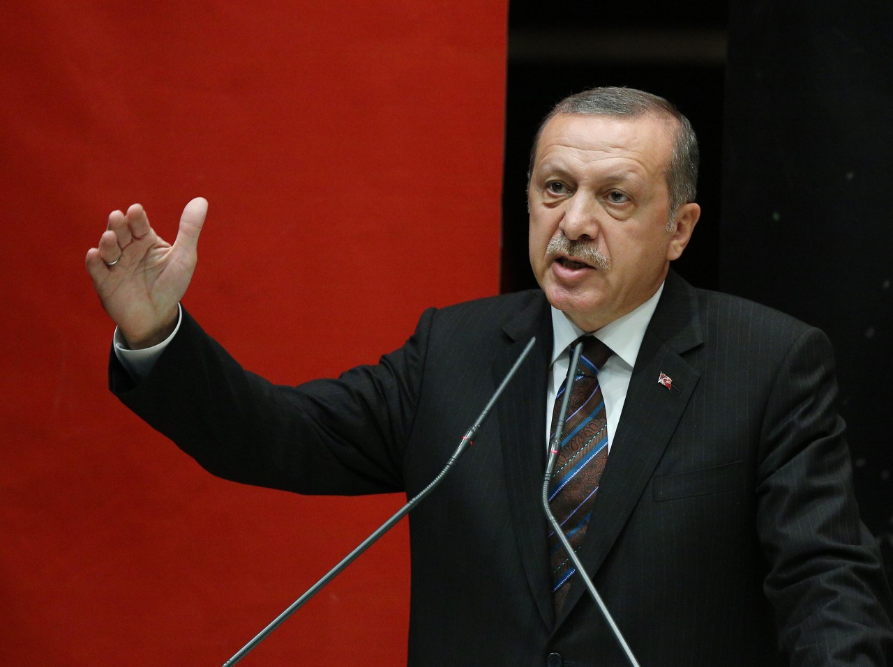 Erdoğan kendi milletvekillerini uyardı: Siz bu işlere karışmayın