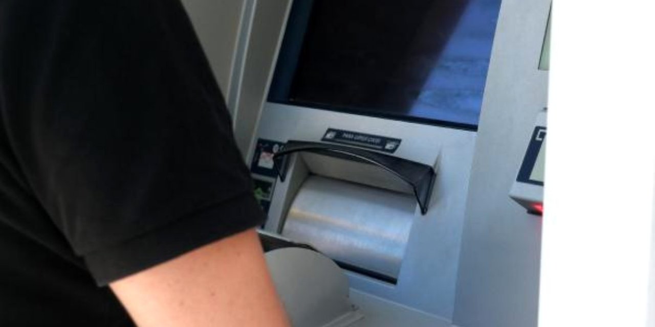 10 bin lirayı ATM'de unuttu