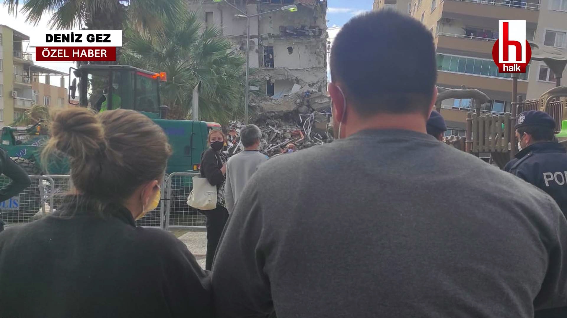 Barış Sitesi'nde tedirgin bekleyiş: İki yurttaş enkazda