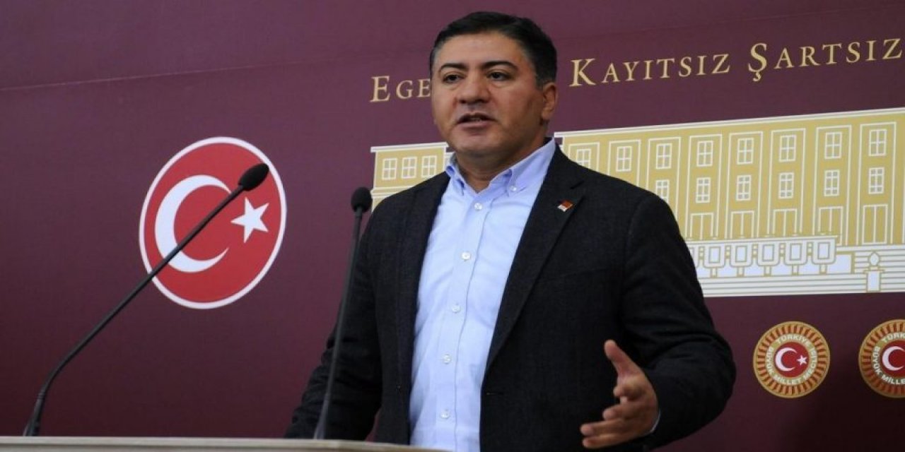 CHP'li Emir 'Sağlık sistemi çöküyor' diyerek gelen mesajı paylaştı