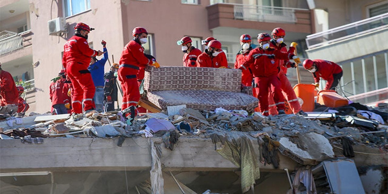 İzmir depreminde görevli 25 kişilik AFAD ekibi karantinaya alındı