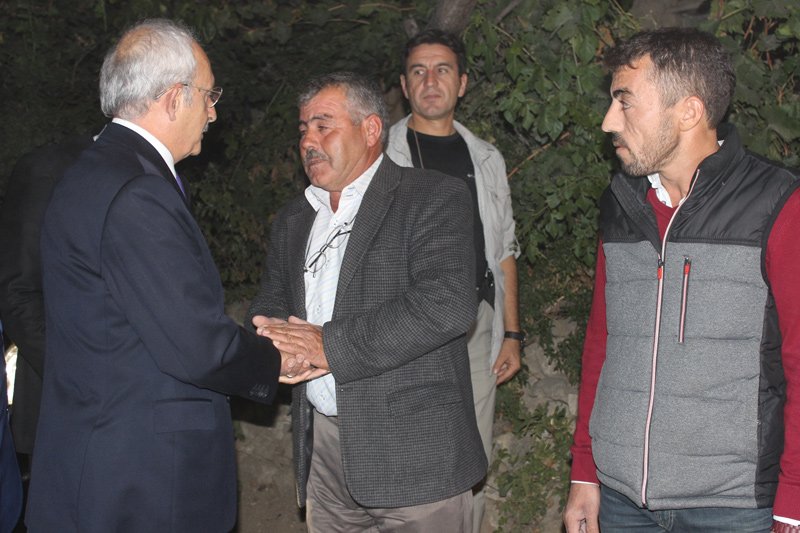 CHP Genel Başkanı Kemal Kılıçdaroğlu’ndan şehidin ailesine ziyaret